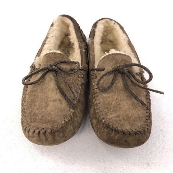 UGG Dakota Indoor Outdoor Moccasin Slippers 8 - Picture 4 of 12